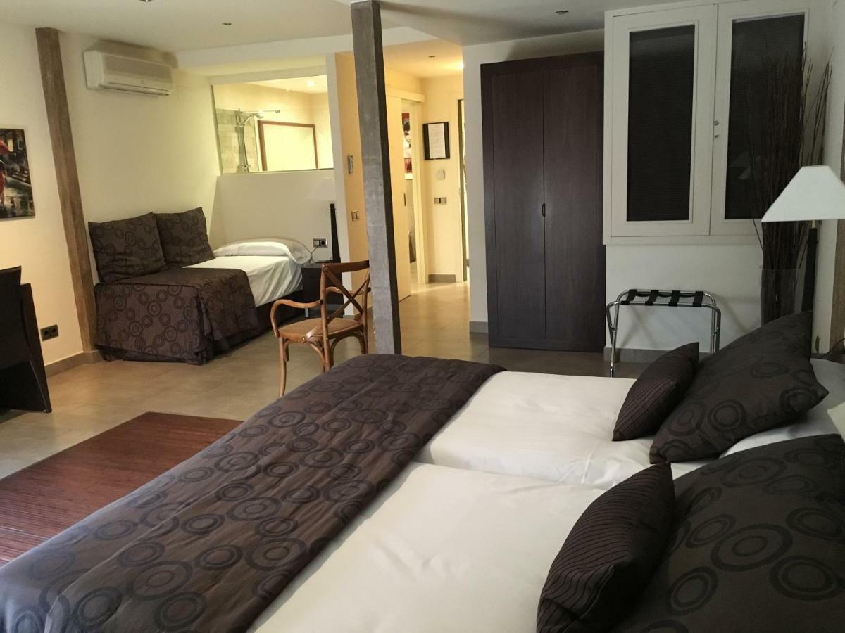 Hotel Calabria La Garriga Zewnętrze zdjęcie