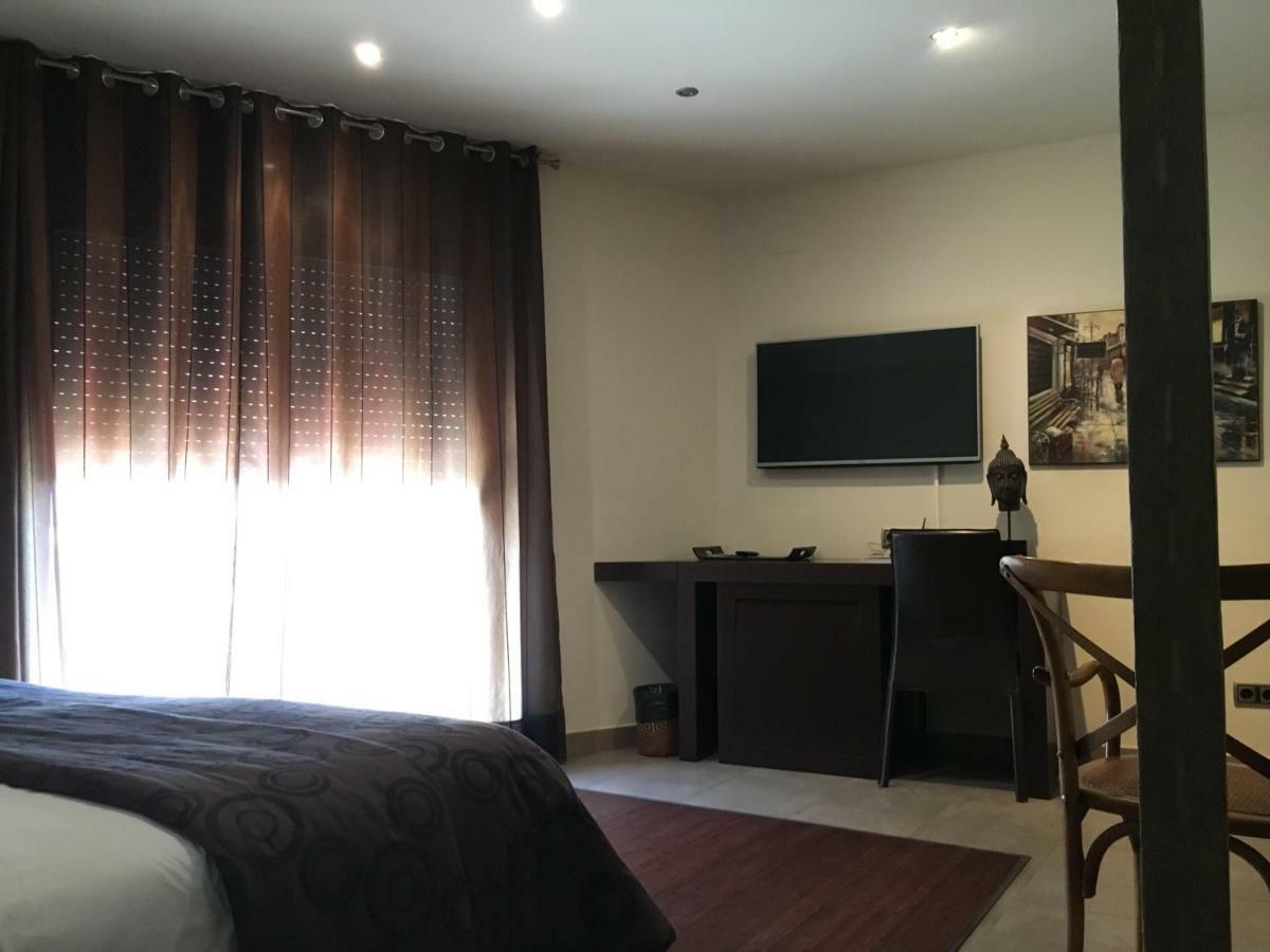 Hotel Calabria La Garriga Zewnętrze zdjęcie